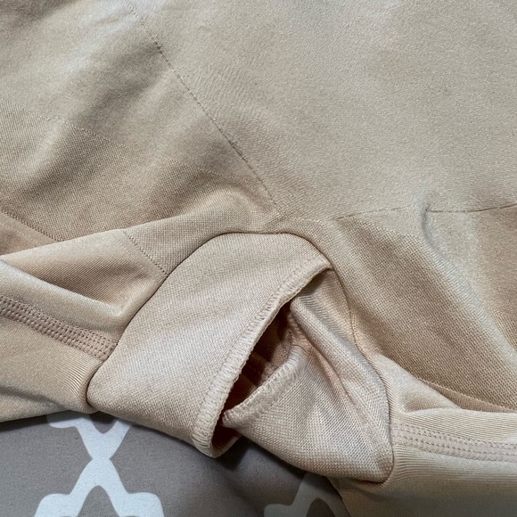 Assets by Spanx Open Bust Mid Thigh Bodysuit Tan Nude Convertible Shapewear RR. - Picture 9 of 13